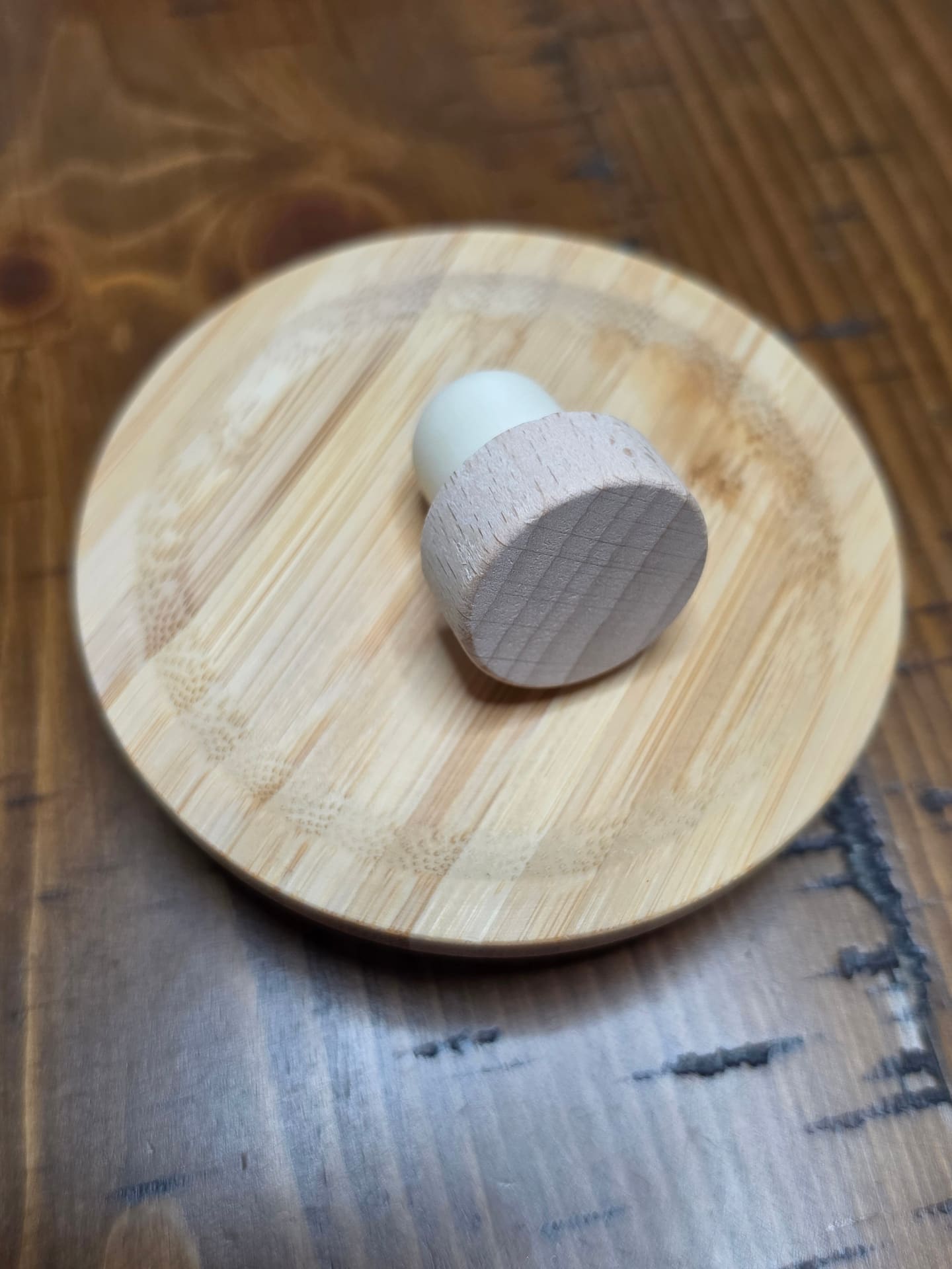 Wood and silicone wine bottle stopper ready for engraving