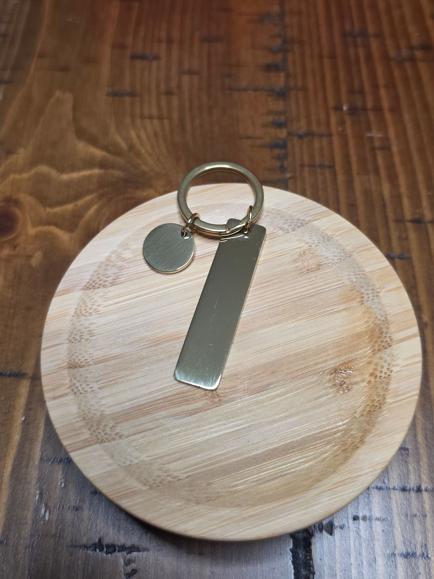 Engravable gold metal bar and disc keychain